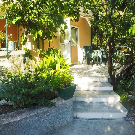 Διαμέρισμα Milostic *